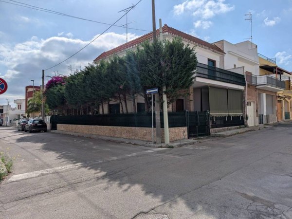 casa indipendente in vendita a Nardò in zona Santa Maria al Bagno