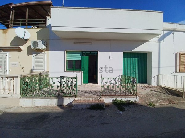 casa indipendente in vendita a Nardò in zona Santa Maria al Bagno
