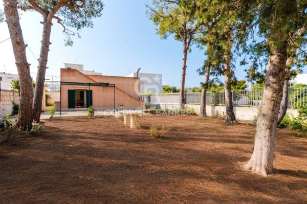 casa indipendente in vendita a Nardò in zona Santa Maria al Bagno