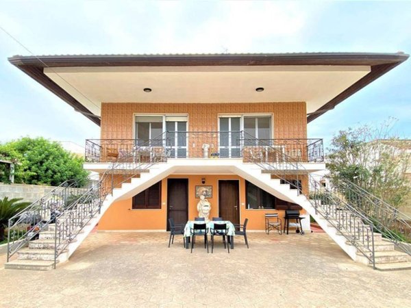 casa indipendente in vendita a Nardò in zona Santa Maria al Bagno