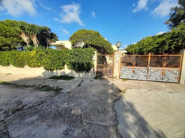 casa indipendente in vendita a Nardò in zona Santa Maria al Bagno