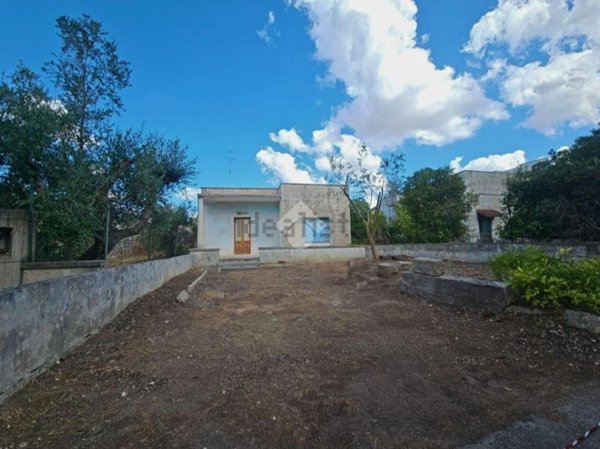 casa indipendente in vendita a Nardò in zona Santa Maria al Bagno