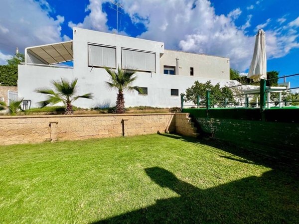 casa indipendente in vendita a Nardò in zona Santa Maria al Bagno