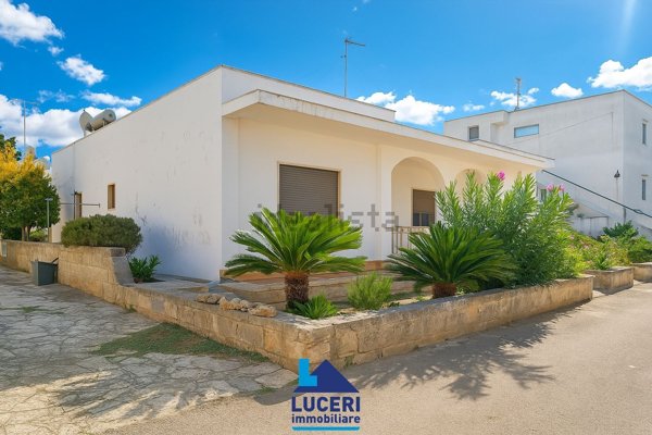 casa indipendente in vendita a Nardò in zona Santa Maria al Bagno