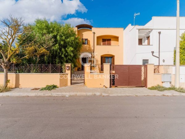 casa indipendente in vendita a Nardò in zona Santa Maria al Bagno