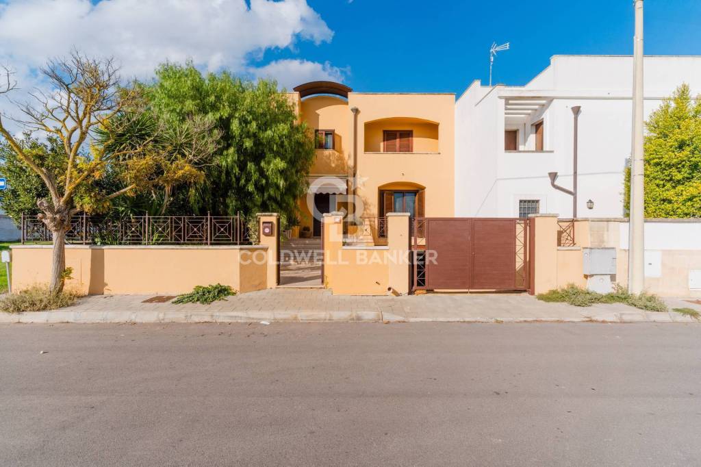 casa indipendente in vendita a Nardò in zona Santa Maria al Bagno