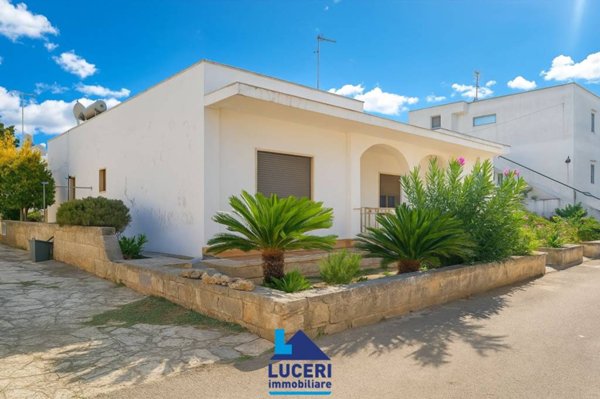 casa indipendente in vendita a Nardò in zona Santa Maria al Bagno