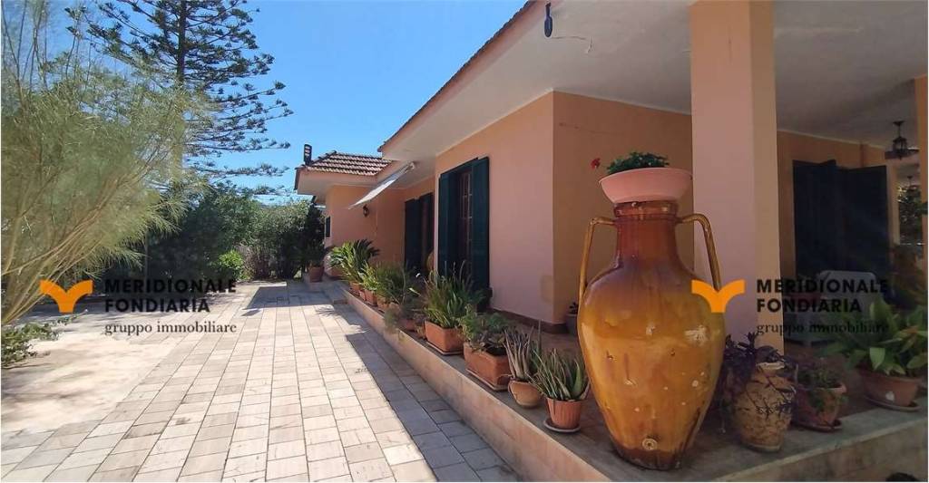 casa indipendente in vendita a Nardò in zona Villaggio Resta