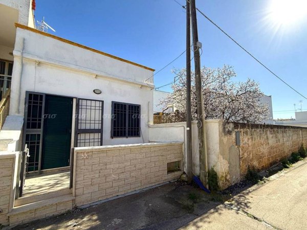 casa indipendente in vendita a Nardò in zona Santa Maria al Bagno