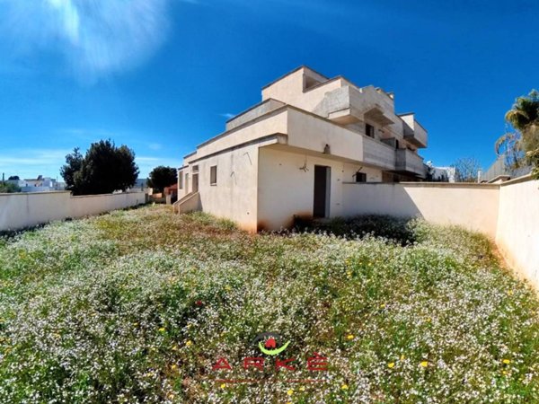 casa indipendente in vendita a Nardò in zona Santa Maria al Bagno
