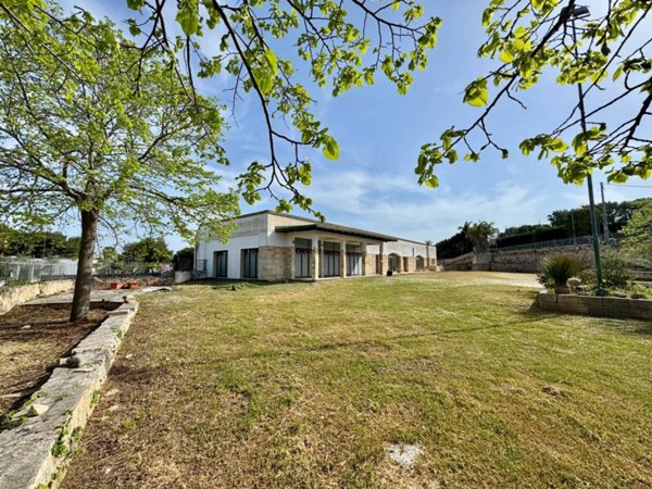 negozio in vendita a Nardò in zona Santa Caterina