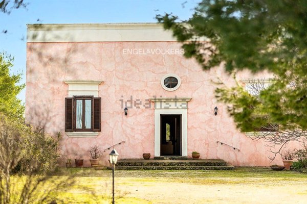 casa indipendente in vendita a Nardò in zona Villaggio Resta