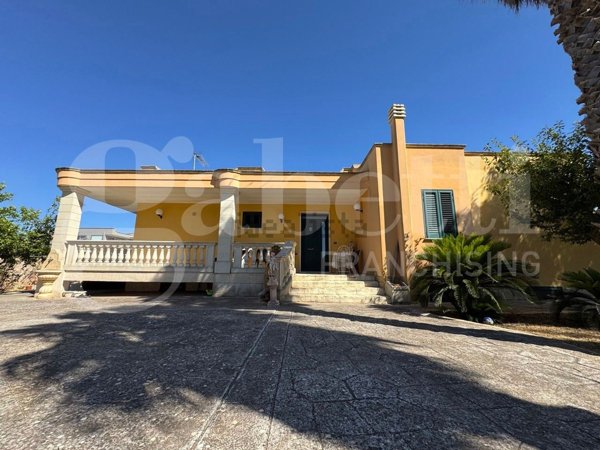 casa indipendente in vendita a Nardò in zona Cenate