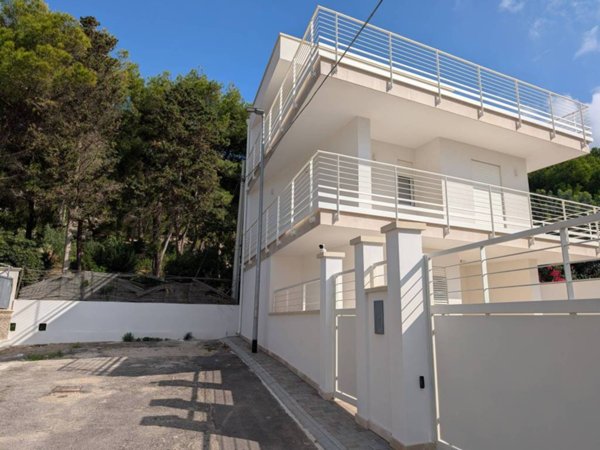 casa indipendente in vendita a Nardò in zona Santa Maria al Bagno