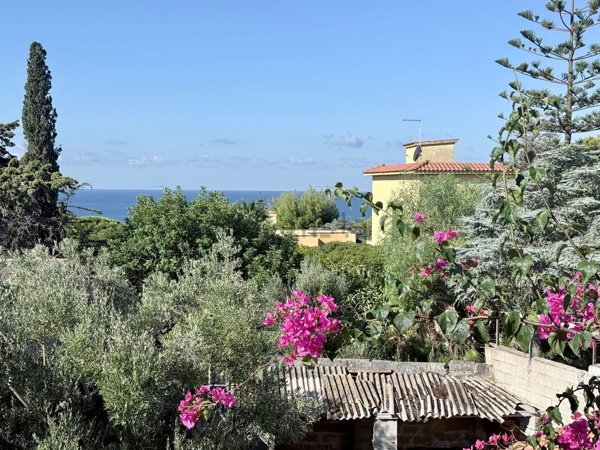 casa indipendente in vendita a Nardò in zona Santa Maria al Bagno