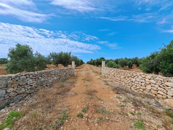 terreno in vendita a Nardò in zona Villaggio Resta