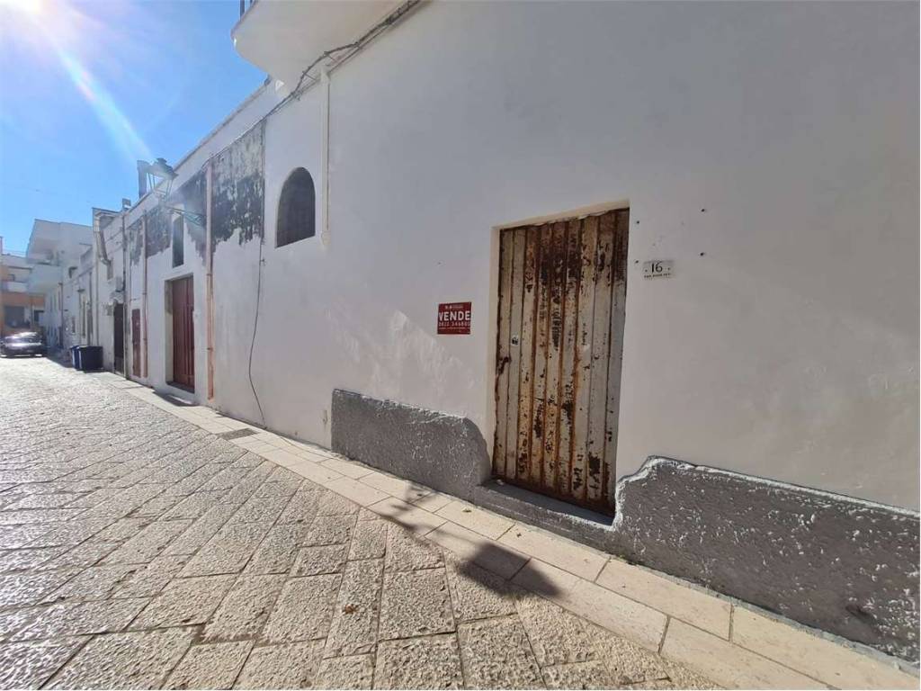 intera palazzina in vendita a Neviano