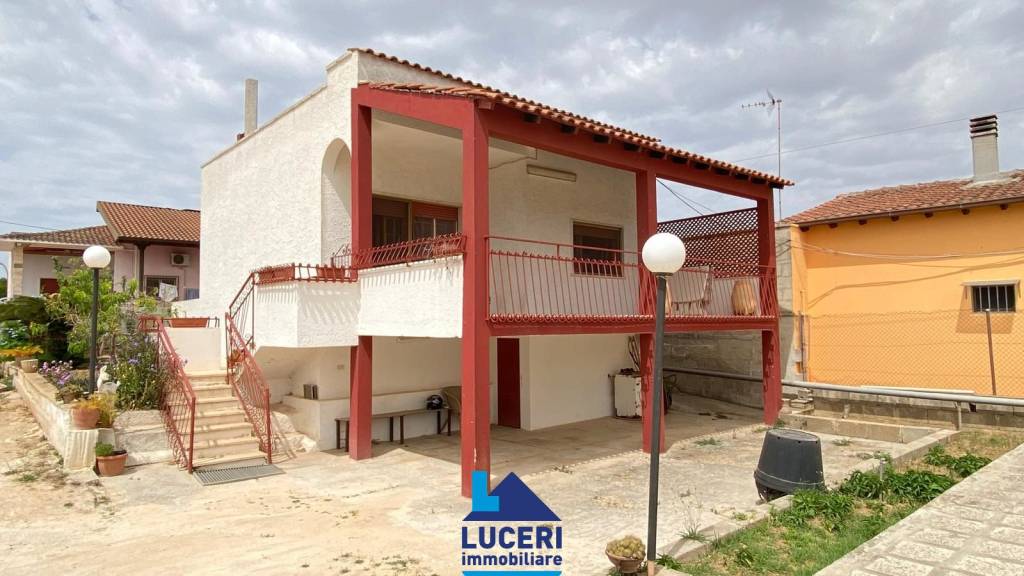 casa indipendente in vendita a Neviano