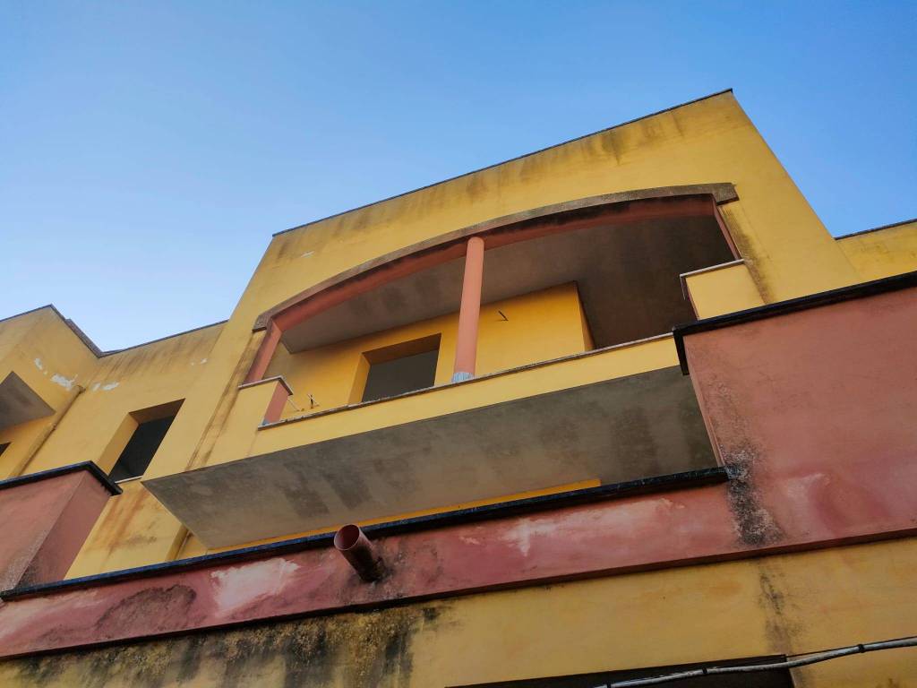 intera palazzina in vendita a Neviano