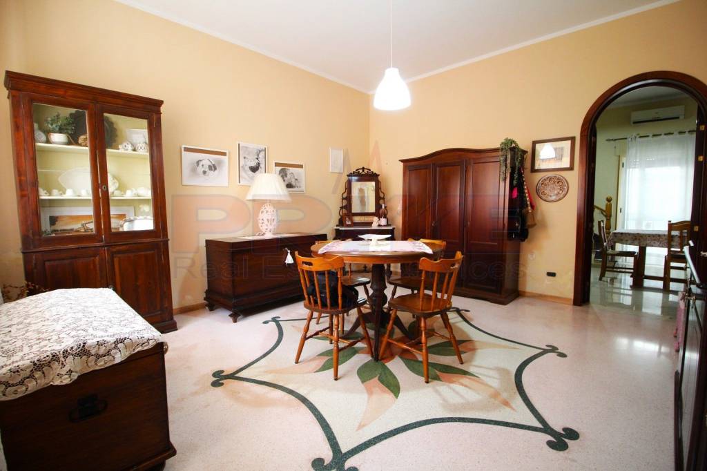 casa indipendente in vendita a Neviano