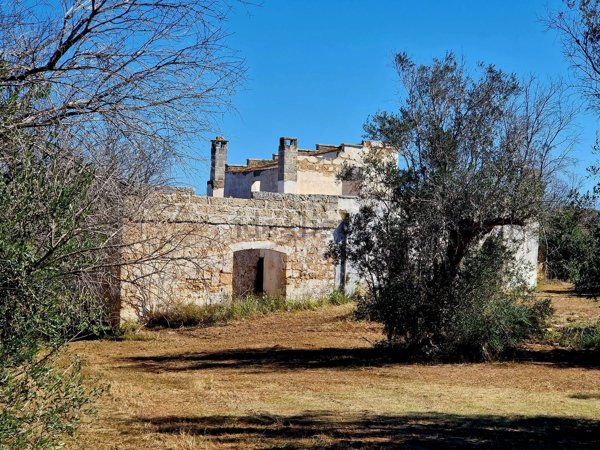 casale in vendita a Neviano