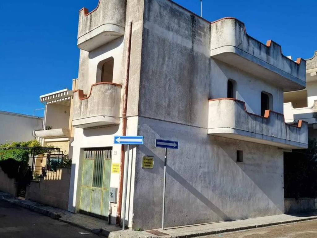 casa indipendente in vendita a Neviano