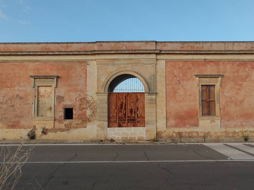 pentavano in vendita a Neviano