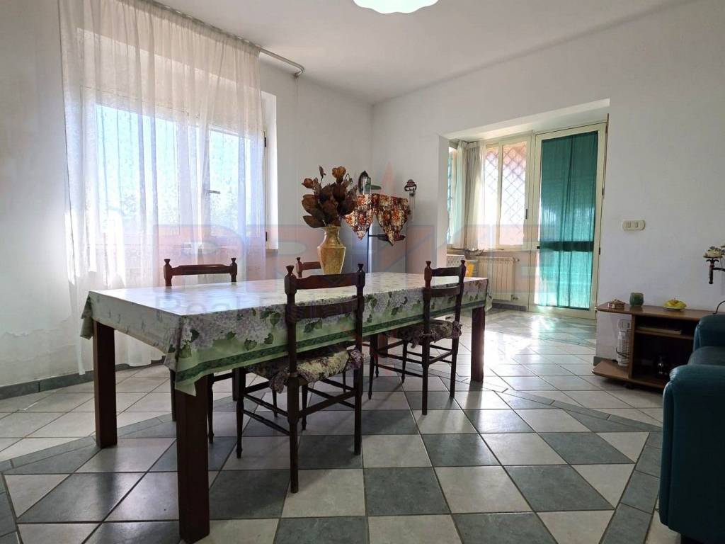 casa indipendente in vendita a Neviano