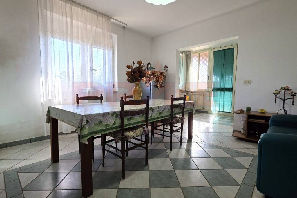 casa indipendente in vendita a Neviano