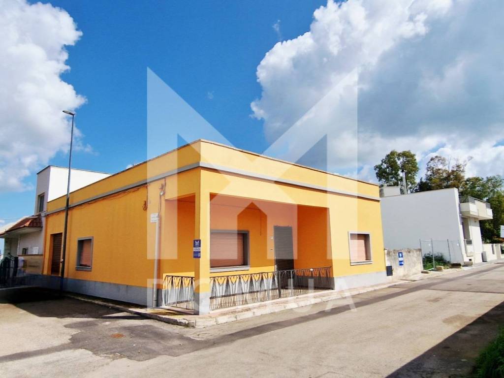 casa indipendente in vendita a Neviano