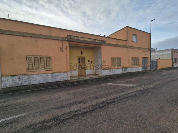 casa indipendente in vendita a Neviano