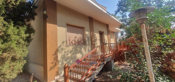 casa indipendente in vendita a Neviano