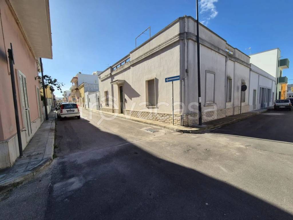 casa indipendente in vendita a Neviano