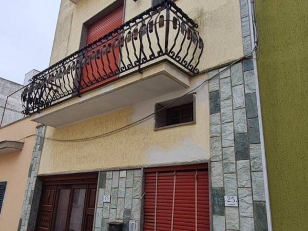 casa indipendente in vendita a Neviano