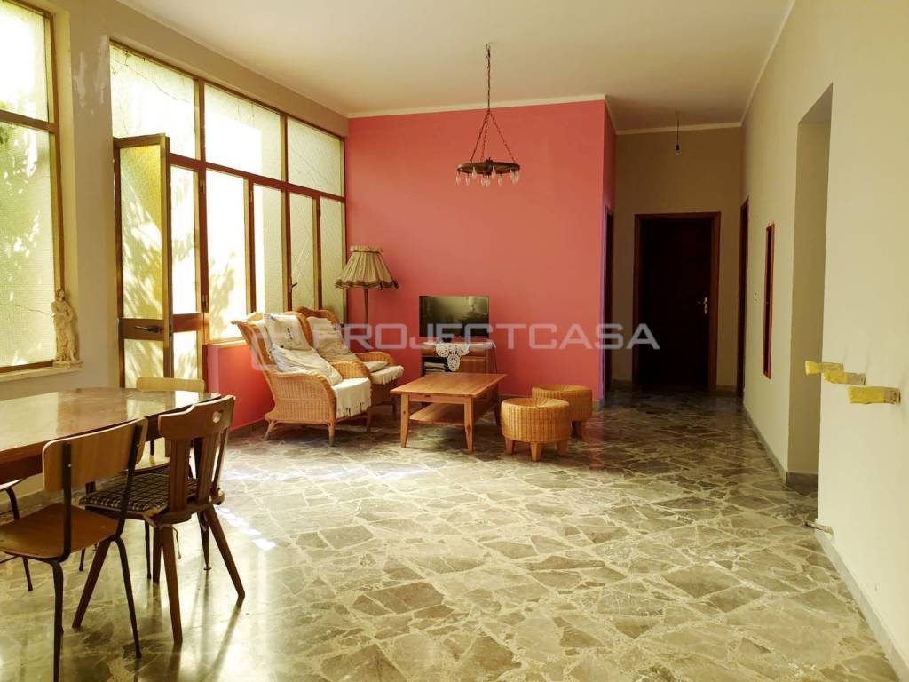 casa indipendente in vendita a Nociglia