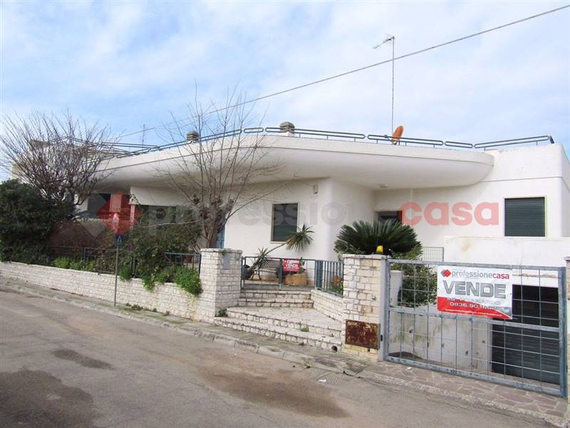 casa indipendente in vendita a Nociglia
