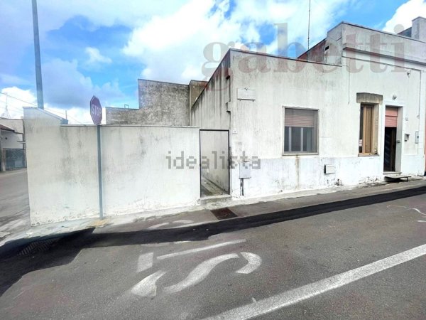casa indipendente in vendita a Nociglia