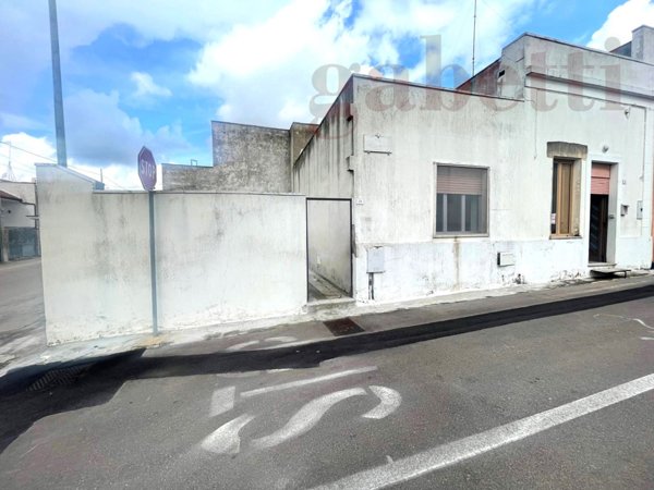 casa indipendente in vendita a Nociglia