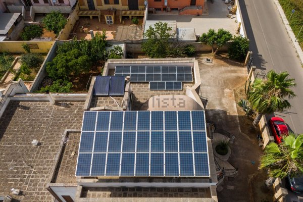 casa indipendente in vendita a Nociglia