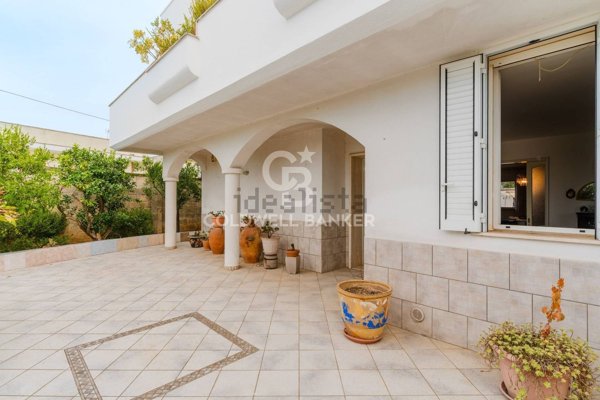 casa indipendente in vendita a Nociglia