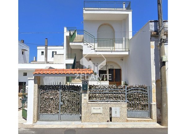 casa indipendente in vendita a Nociglia
