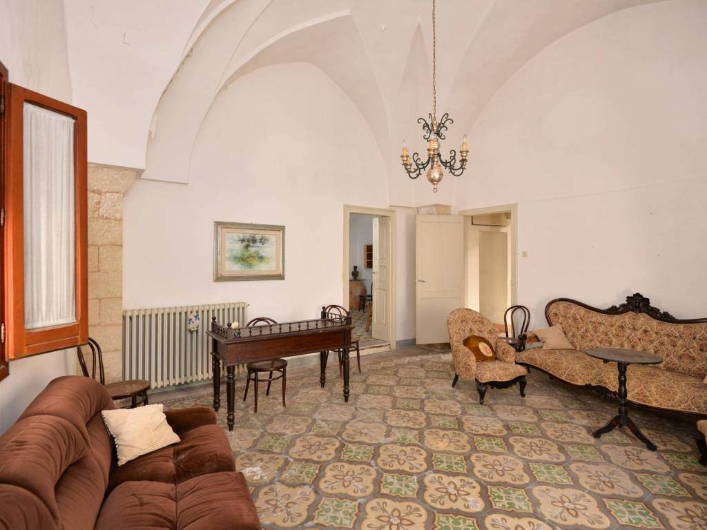 casa indipendente in vendita a Nociglia
