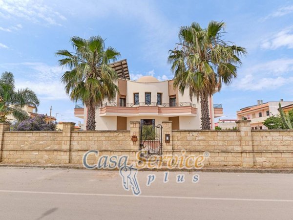 casa indipendente in vendita a Nociglia