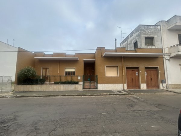 casa indipendente in vendita a Novoli