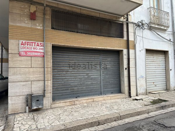 locale commerciale in vendita a Novoli
