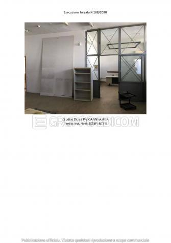 negozio in vendita a Novoli