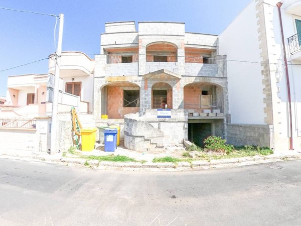 casa indipendente in vendita ad Ortelle in zona Vignacastrisi