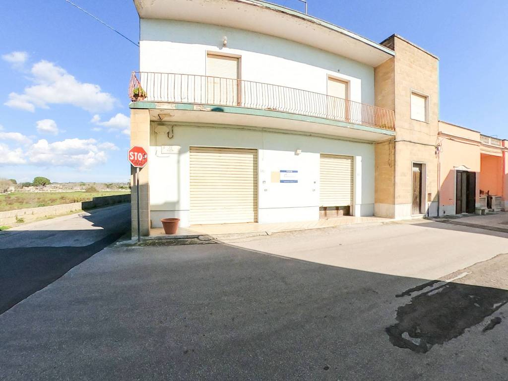 casa indipendente in vendita ad Ortelle in zona Vignacastrisi