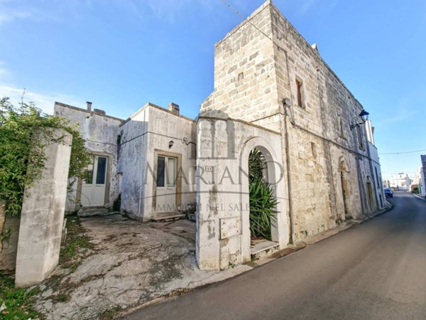 casa indipendente in vendita ad Ortelle in zona Vignacastrisi