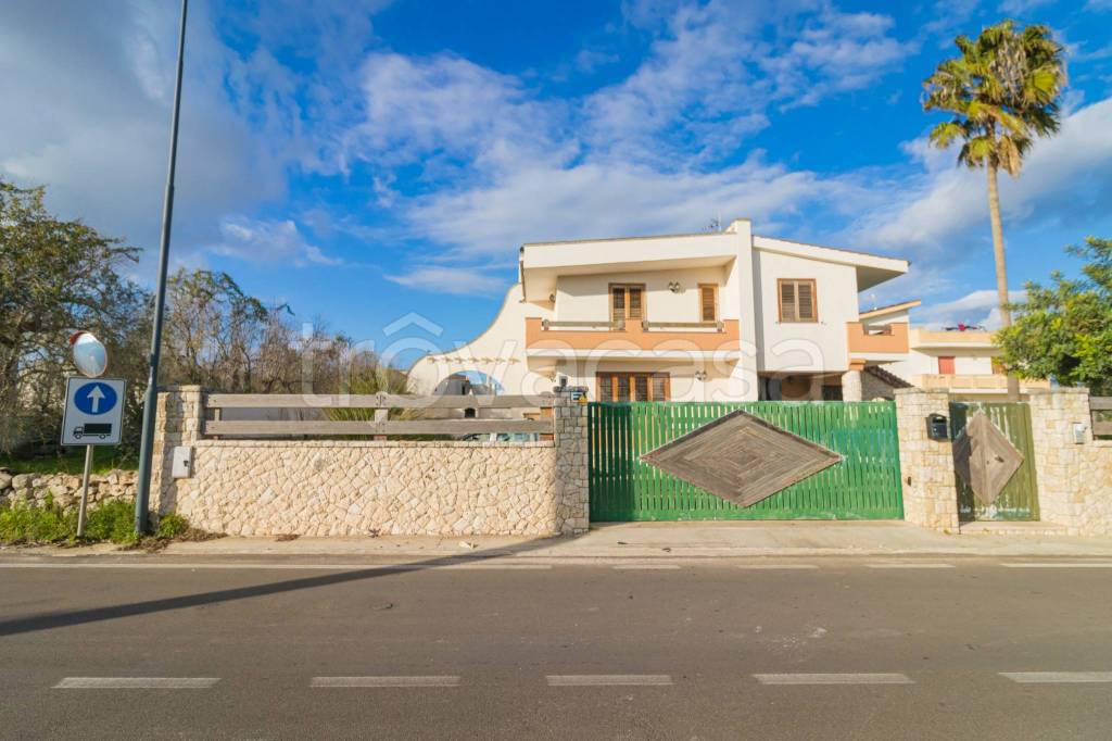 casa indipendente in vendita ad Ortelle in zona Vignacastrisi